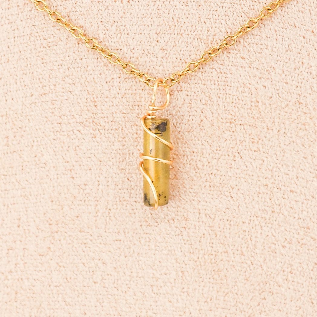 NATURA PENDENTIF – Pilier de Jade ‘Fleur de Prunier’ | Harmonie & Énergie