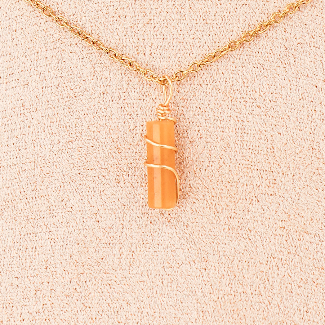 NATURA PENDENTIF – Pilier de Jade ‘Fleur de Prunier’ | Harmonie & Énergie