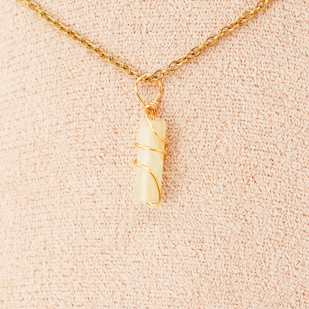 NATURA PENDENTIF – Pilier de Jade ‘Fleur de Prunier’ | Harmonie & Énergie