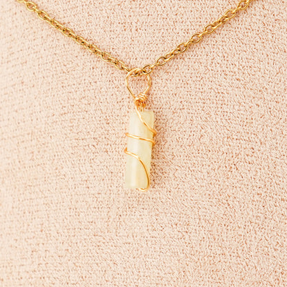 NATURA PENDENTIF – Pilier de Jade ‘Fleur de Prunier’ | Harmonie & Énergie