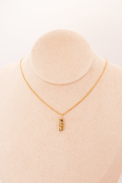 NATURA PENDENTIF – Pilier de Jade ‘Fleur de Prunier’ | Harmonie & Énergie