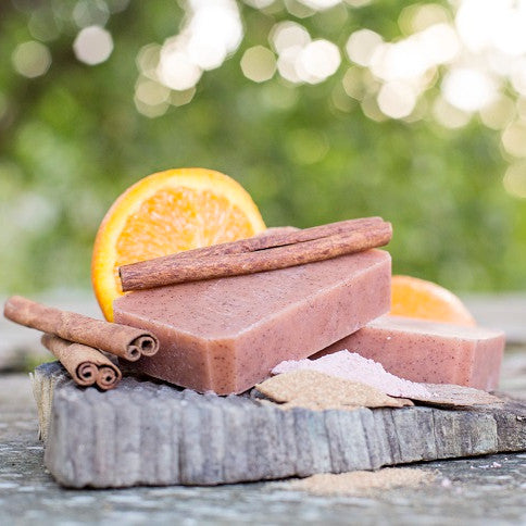 EARTH RITUAL BAR – Savon exfoliant visage à l’argile rose & agrumes